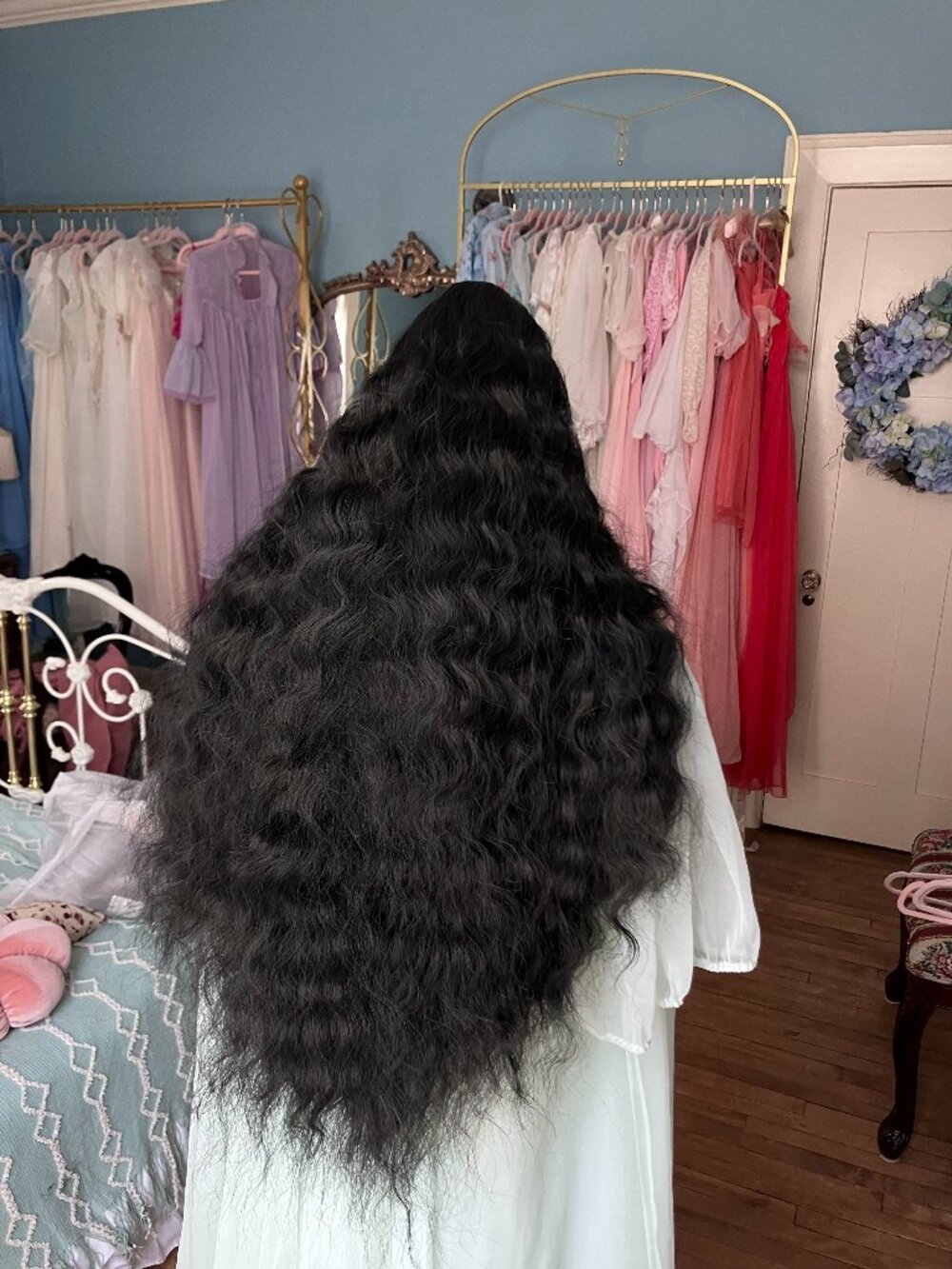 Brand new Black synthetic 28" wig curly wavy long NWT lace front